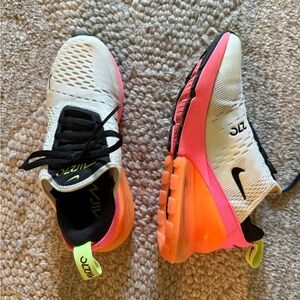 Nike White and Pink Sneakers Sleek Design